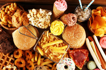 不健康食物 损害身材、皮肤、心脏与牙齿的隐形杀手